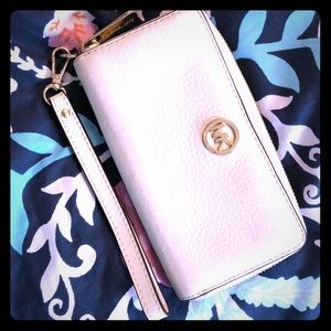 Michael Kors wristlet wallet